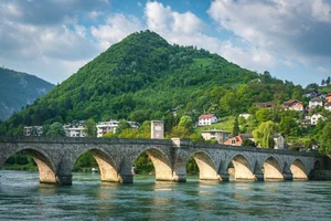 Discover the Architectural Marvel: The Legendary Bridge of the Ottoman Empire - image 13