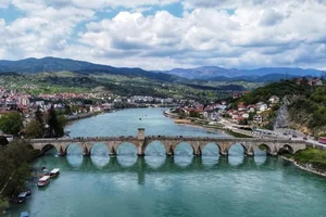 Discover the Architectural Marvel: The Legendary Bridge of the Ottoman Empire - image 0