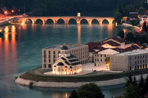 Discover the Architectural Marvel: The Legendary Bridge of the Ottoman Empire - image 8