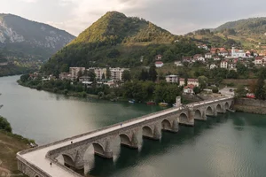 Discover the Architectural Marvel: The Legendary Bridge of the Ottoman Empire - image 7