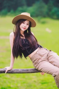 Elegant Portraiture in YiTuYu Art Language Vol.5109 Featuring Pei Tong Xue - image 4