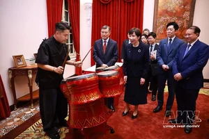 PM Le Minh Hung Hosts State Banquet for Japan's Takaichi Sanae - image 0