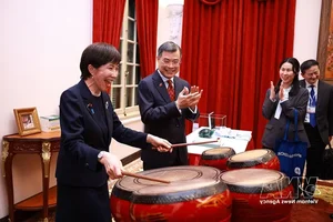 PM Le Minh Hung Hosts State Banquet for Japan's Takaichi Sanae - image 4