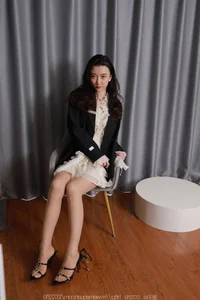 IESS Gallery: Qiu Qiu Showcasing Elegant Black Straps Fashion - image 41