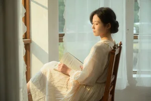 Elegant Portraiture: YiTuYu Art Language Vol.10143 Featuring Yi Yi - image 4
