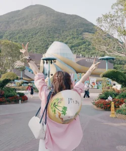 Khanh Vy Showcases Vietnamese Culture in Hong Kong Travel Series - image 7
