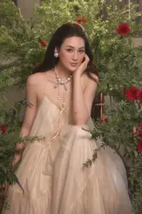 Runner-up Duong Tu Anh U40: Surprisingly Youthful Beauty Goes Viral, Age-Defying Secrets! NEWS 24H - image 5