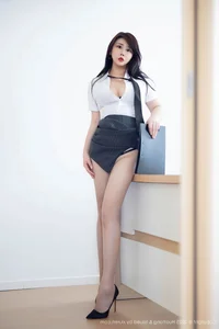 Elegant Portrait Photography by Wang Wan You Queen: HuaYang FlowerShow Vol.650 Artistic Fashion Editorial and High-End Modeling Inspiration - image 0