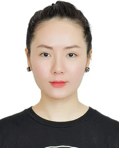 Phuong Linh Stuns with Ageless Beauty and Bold Fashion Choices - image 2