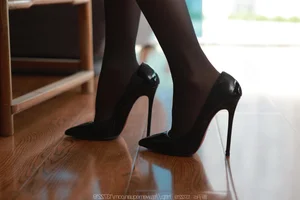 IESS Wanping Black Rose: A Sophisticated Dark Aesthetic Fashion Collection - image 47