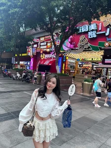Stunning Ethnic Transformation: Famous Lifestyle Influencer Captivates in Traditional Highland Costume Photoshoot - image 2