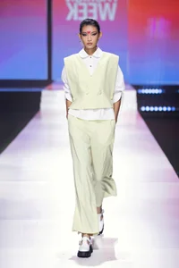 Huynh Tu Anh: The Rising Star of Vietnam Fashion Week - image 2