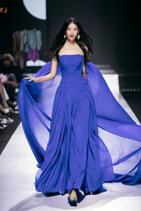 Huynh Tu Anh: The Rising Star of Vietnam Fashion Week - image 10