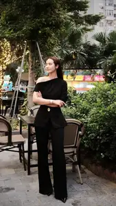Phan Minh Huyen: Elegant Fashion Highlighting Radiant Beauty - image 6