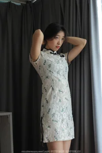 IESS SXJ No.1680: Xiao Jiu Showcases Urban Elegance and Silk Fashion - image 41