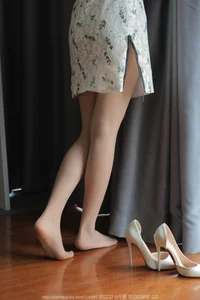 IESS SXJ No.1680: Xiao Jiu Showcases Urban Elegance and Silk Fashion - image 48