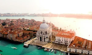 Rethinking Your Bucket List: 6 Famous Tourist Destinations That Might Disappoint - image 0