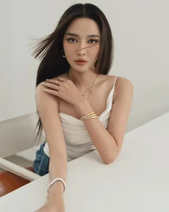 The Spectacular Transformation of Bich Phuong: From Pop Star to Fashion Icon - image 6