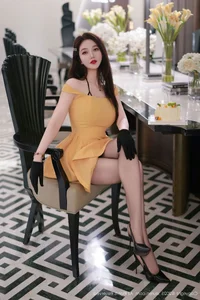 Elegant Fashion Portraiture of Li Yan Xi in XiuRen No.10897: A Stunning Collection of High-End Glamour and Style Inspiration - image 1