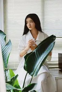 Discover the Serene Elegance of San Yuan in YiTuYu Art Language Vol.8608 Collection - image 4