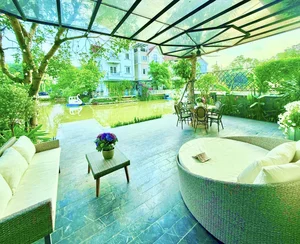 Inside the Dreamy $2.5 Million Luxury Villa Garden of Vietnamese Star La Thanh Huyen - image 7