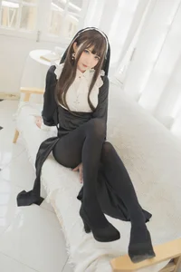 The Ethereal Beauty of Coser 51Jiang in the Artistic Collection - image 5