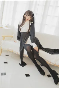 The Ethereal Beauty of Coser 51Jiang in the Artistic Collection - image 8