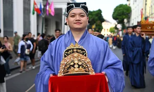 Hanoi Traditional Costume Parade: A Vibrant Celebration of Culture - image 4