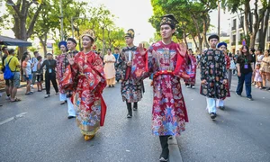 Hanoi Traditional Costume Parade: A Vibrant Celebration of Culture - image 10