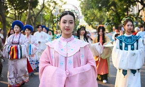 Hanoi Traditional Costume Parade: A Vibrant Celebration of Culture - image 9