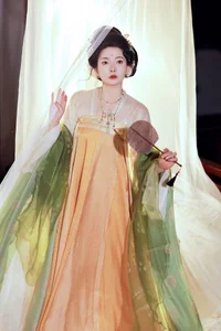Captivating Visuals of Mao Zi Zi in YiTuYu Art Language Vol.7688 - image 4