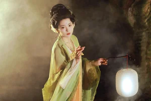 Captivating Visuals of Mao Zi Zi in YiTuYu Art Language Vol.7688 - image 14