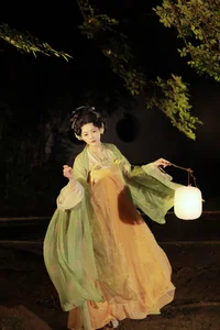 Captivating Visuals of Mao Zi Zi in YiTuYu Art Language Vol.7688 - image 2