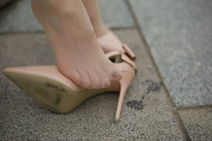 IESS Xiao Liu Urban Beauty Collection - Modern City Style and Sophistication - image 3