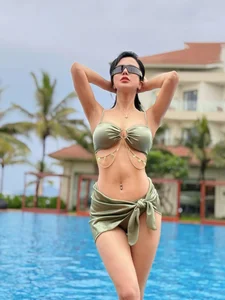 Diệp Lâm Anh Stuns in New Swimwear Collection Showcasing Timeless Beauty and Fitness - image 10