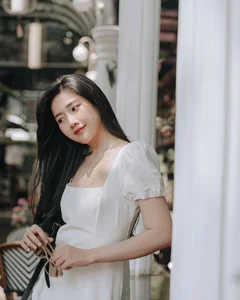 Transformation of the Famous Peach Garden Influencer: From Viral Sensation to Modern Icon - image 1