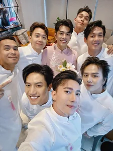 Puka and Gin Tuan Kiet Engagement Ceremony: Lavish Gifts and Elegant Mothers Steal the Spotlight - image 4