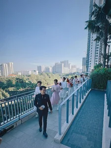 Puka and Gin Tuan Kiet Engagement Ceremony: Lavish Gifts and Elegant Mothers Steal the Spotlight - image 3
