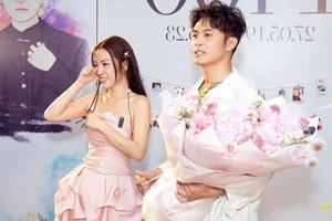 Puka and Gin Tuan Kiet Engagement Ceremony: Lavish Gifts and Elegant Mothers Steal the Spotlight - image 7