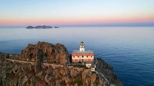 Palmarola: The Prehistoric Mediterranean Island Where Time Stands Still - image 8