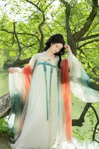 Xi Gua's Graceful Hanfu Elegance | YiTuYu Vol.8558 Collection - image 0