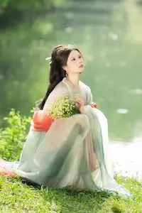 Xi Gua's Graceful Hanfu Elegance | YiTuYu Vol.8558 Collection - image 3