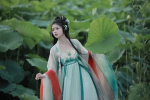 Captivating Visuals from YiTuYu Art Language Vol.5154 with Dai Bu Zhu De Yi Mi - image 5