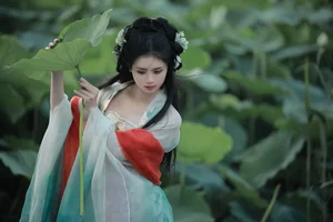 Captivating Visuals from YiTuYu Art Language Vol.5154 with Dai Bu Zhu De Yi Mi - image 22