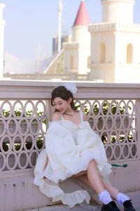 Elegant Visual Narratives: YiTuYu Art Language Vol.4951 Featuring Pei Tong Xue - image 7