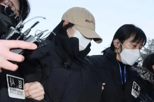 Netizens Spark Controversy After Defending 'Beautiful' Korean Woman Charged With Murder - image 3