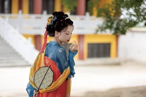 Timeless Elegance in Hanfu: YiTuYu Art Language Vol.8852 featuring E E Chi Bu Bao - image 32