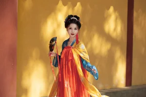 Timeless Elegance in Hanfu: YiTuYu Art Language Vol.8852 featuring E E Chi Bu Bao - image 10