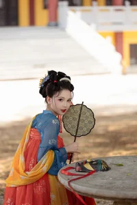 Timeless Elegance in Hanfu: YiTuYu Art Language Vol.8852 featuring E E Chi Bu Bao - image 14