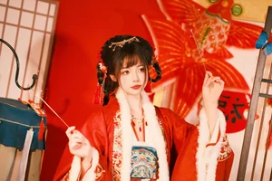 Artistic Expression and Style - YiTuYu Art Language Vol.6277 Yu Xiao Li Lili - image 1